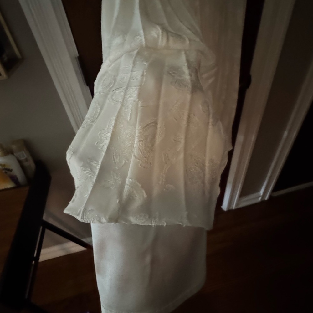 Elegant Strapless White Dress - Picture 3 of 7